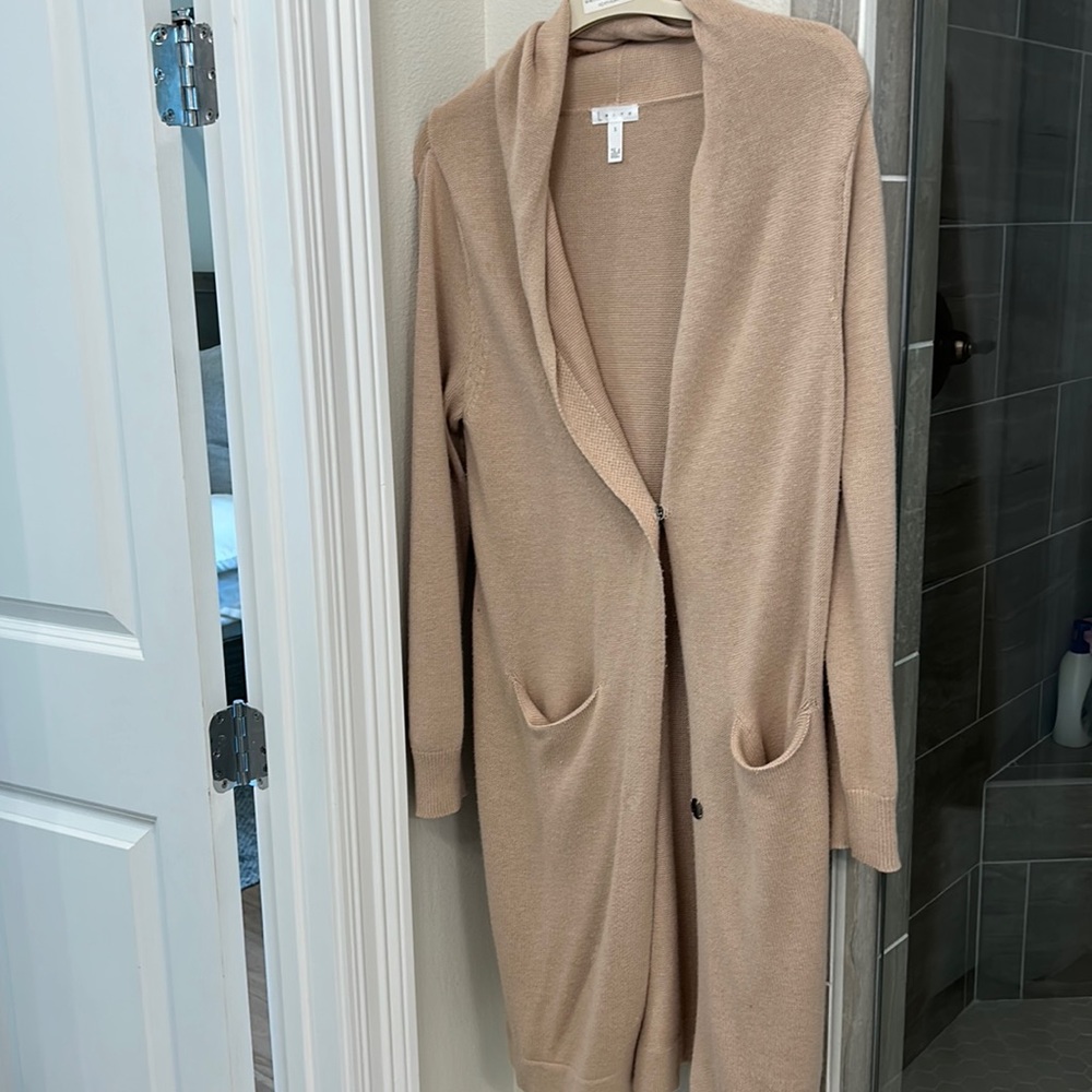 Leith size small full size, camo sweater with belt and buttons and pockets